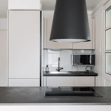 Modern 1br With Balcony At Centre Apartment Helsinki